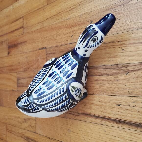 Vintage Signed Tonala Stoneware Duck Figurine Handcrafted Painted Mexican Decor - Picture 5 of 10